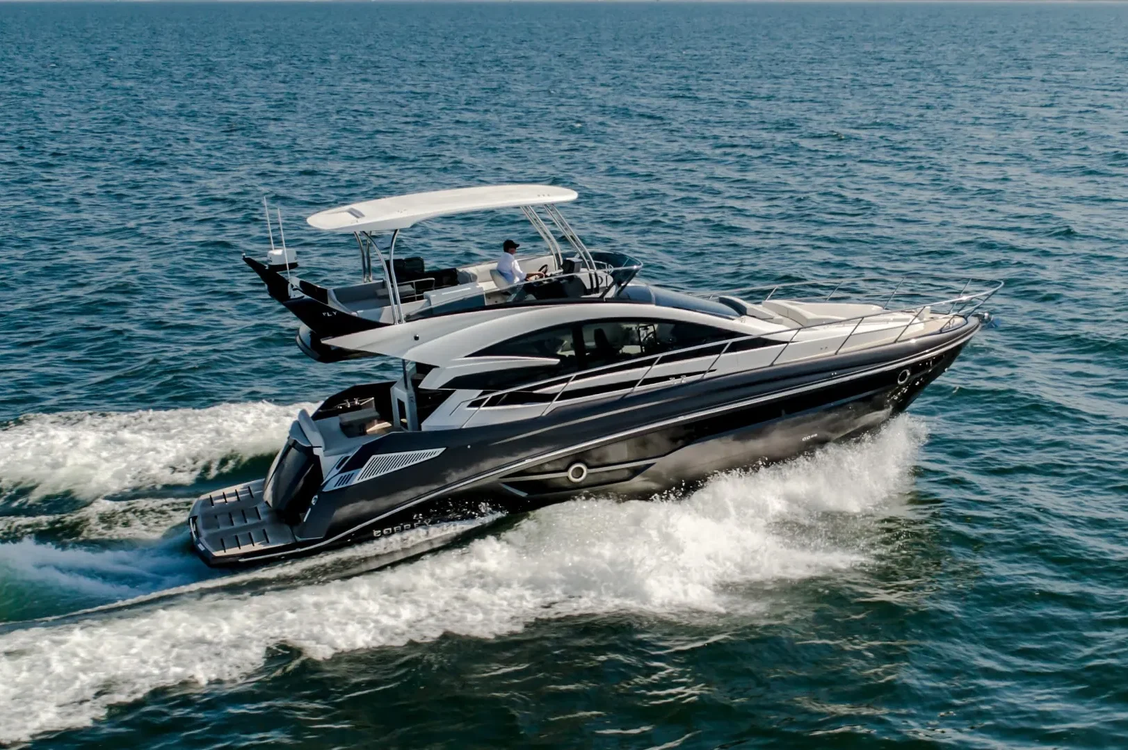 Cobrey 50 FLY — Mallorca Yachst Hire, Mallorca