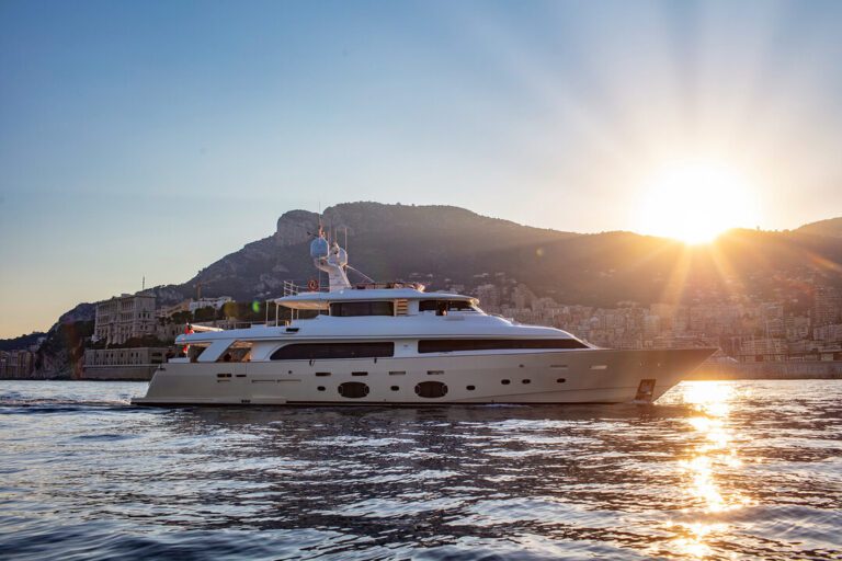 can you rent a yacht in monaco
